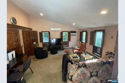 1 Grange Court, Teaneck Township, NJ 07666 - Photo 5