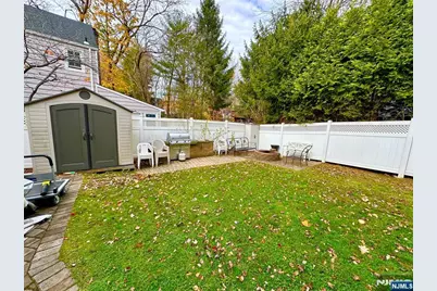 403 Lantana Avenue, Englewood, NJ 07631 - Photo 27