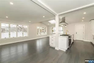 86 Lake W Dr, Wayne, NJ 07470 - Photo 7