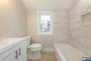 86 Lake W Dr, Wayne, NJ 07470 - Photo 19