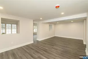 86 Lake W Dr, Wayne, NJ 07470 - Photo 23