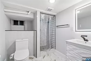 865 Summit Ave 1, Jersey City, NJ 07307 - Photo 29