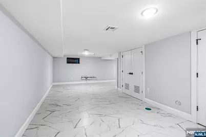 865 Summit Avenue 1 #1, Jersey City, NJ 07307 - Photo 25