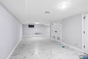 865 Summit Ave 1, Jersey City, NJ 07307 - Photo 25