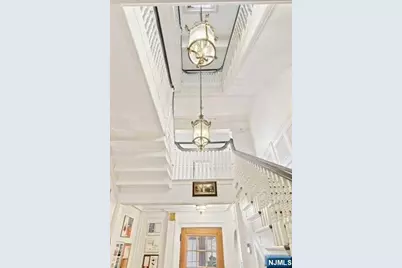 394 E Palisade Avenue, Englewood, NJ 07631 - Photo 3