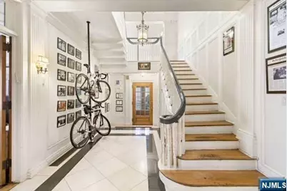 394 E Palisade Avenue, Englewood, NJ 07631 - Photo 5