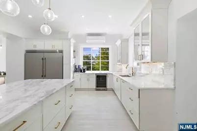 394 E Palisade Avenue, Englewood, NJ 07631 - Photo 7