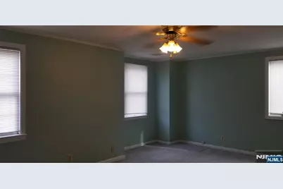 374 E Midland Avenue, Paramus, NJ 07652 - Photo 5