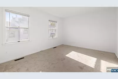 130 Panorama Drive, Edgewater, NJ 07020 - Photo 13