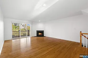 130 Panorama Dr, Edgewater, NJ 07020 - Photo 3