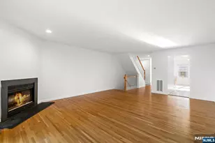 130 Panorama Dr, Edgewater, NJ 07020 - Photo 5