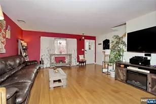 7 Azalea Dr, Wallington, NJ 07057 - Photo 5