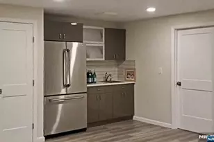 83 Hampshire Rd, Washington Township, NJ 07676 - Photo 5