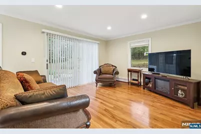 83 Hampshire Road, Washington Township, NJ 07676 - Photo 27