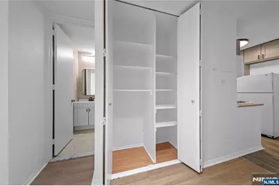 7000 Boulevard East 41L #41L, Guttenberg, NJ 07093 - Photo 9