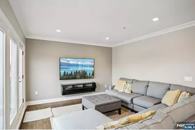 343 The Promenade 343 #343, Edgewater, NJ 07020 - Photo 3