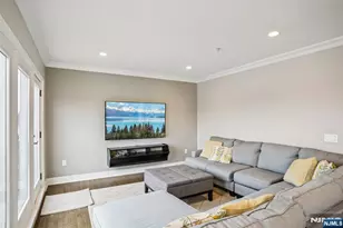 343 The Promenade 343, Edgewater, NJ 07020 - Photo 3