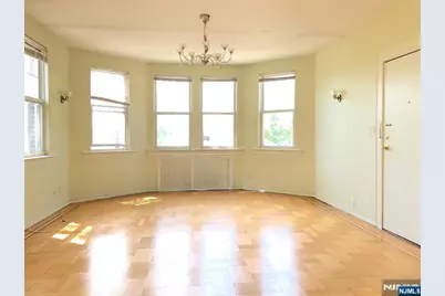 808 Fairview 2 #2, Fort Lee, NJ 07024 - Photo 3