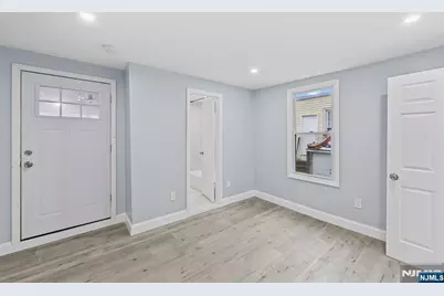 191 Harrison Street, Passaic, NJ 07055 - Photo 17