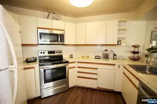 1480 Westgate Dr, Fort Lee, NJ 07024 - Photo 15