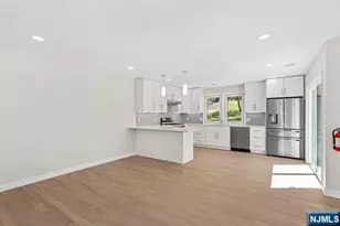 15 Bredder Ct, Elmwood Park, NJ 07407 - Photo 11