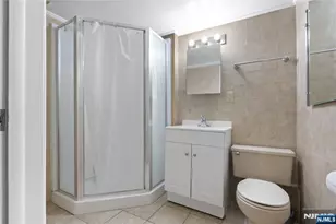 163 Grove St, Lodi, NJ 07644 - Photo 23