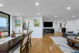 300 Winston Dr C0910, Cliffside Park, NJ 07010 - Photo 9