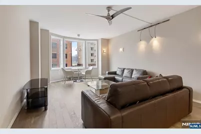 2201 City Place, Edgewater, NJ 07020 - Photo 3