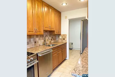 2205 Central Road 3D #3D, Fort Lee, NJ 07024 - Photo 11