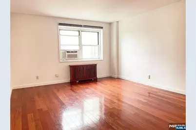 2205 Central Road 3D #3D, Fort Lee, NJ 07024 - Photo 5