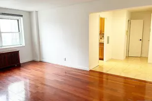 2205 Central Road 3D, Fort Lee, NJ 07024 - Photo 3