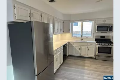 41 Kipp Avenue 2 #2, Elmwood Park, NJ 07407 - Photo 13