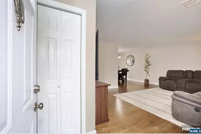 221 Raymond Street, Hillsdale, NJ 07642 - Photo 3