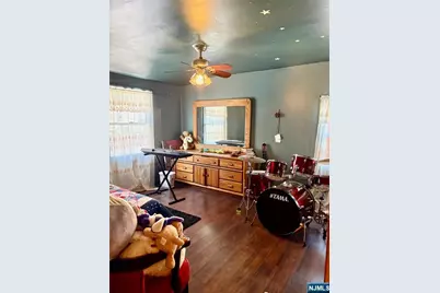 48 Sussex Road, Bergenfield, NJ 07621 - Photo 7