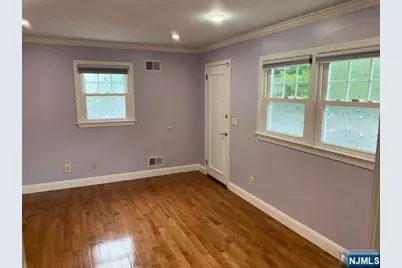 889 Marion Place, Ridgefield, NJ 07657 - Photo 7