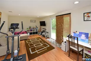 40-10 Paterson St, Fair Lawn, NJ 07410 - Photo 15