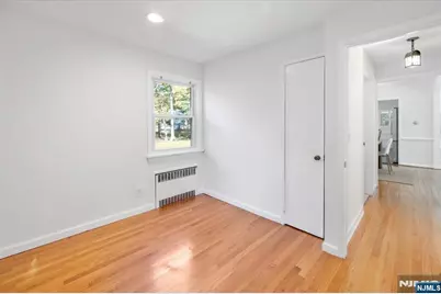 947 E Glen Avenue, Ridgewood, NJ 07450 - Photo 15