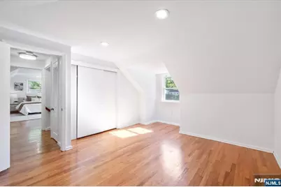 947 E Glen Avenue, Ridgewood, NJ 07450 - Photo 21