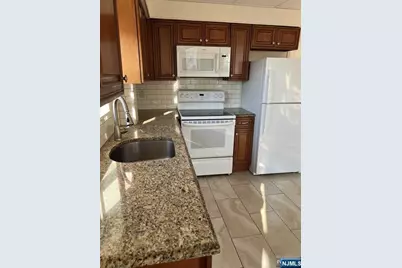 121 Westervelt Place 1F #1F, Lodi, NJ 07644 - Photo 3