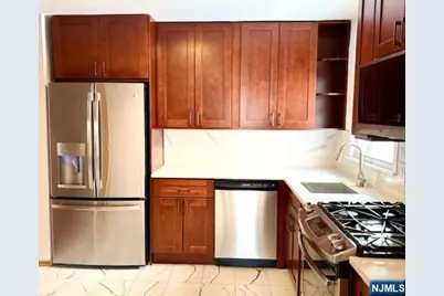 650 Edgewater Avenue 2 #2, Ridgefield, NJ 07657 - Photo 5