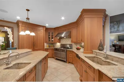 7 Finn Court, Mahwah, NJ 07430 - Photo 11