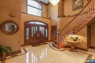 7 Finn Ct, Mahwah, NJ 07430 - Photo 5