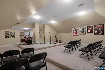 7 Finn Court, Mahwah, NJ 07430 - Photo 33