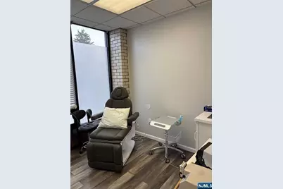 47 Orient, Rutherford, NJ 07070 - Photo 5