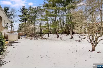 779 Decker Place, Paramus, NJ 07652 - Photo 29