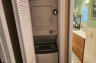 251 Laurel Pl, East Rutherford, NJ 07073 - Photo 11