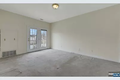 520 Victor Street 42 #42, Saddle Brook Township, NJ 07663 - Photo 17