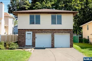 2052 Hoefleys Ln, Fort Lee, NJ 07024 - Photo 11