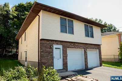 2052 Hoefleys Lane, Fort Lee, NJ 07024 - Photo 23