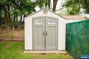 2052 Hoefleys Ln, Fort Lee, NJ 07024 - Photo 13